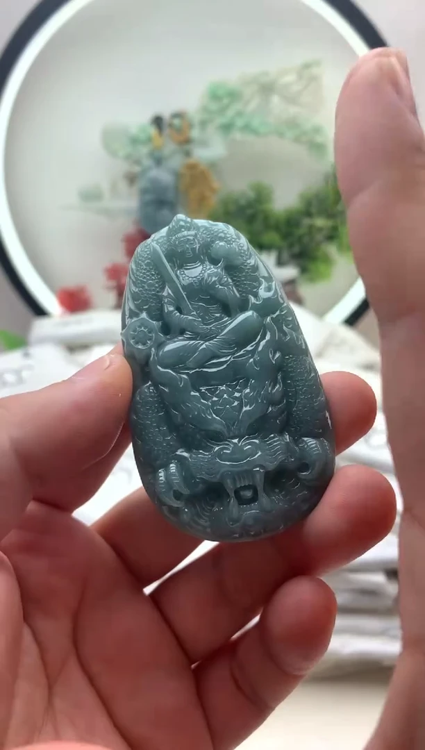 颈饰未镶嵌翡翠虚空藏