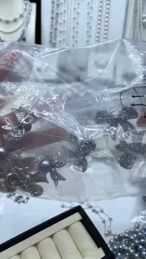 未镶嵌胸饰淡水珍珠多样性发其一