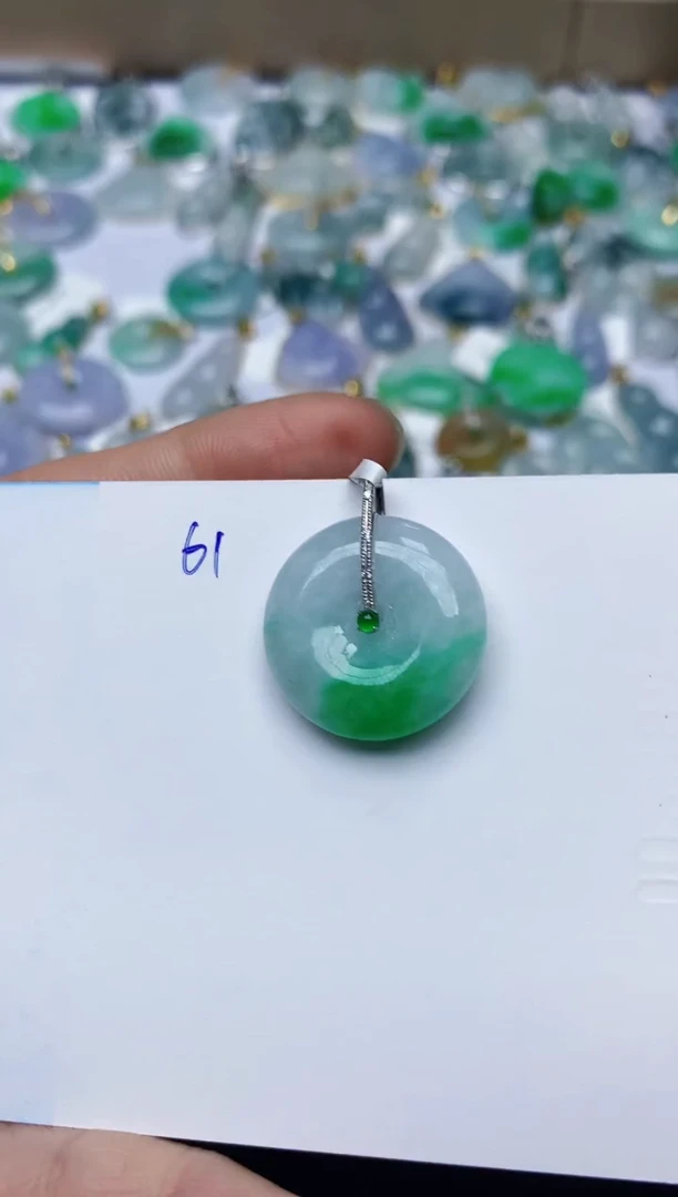 【闪购商品】翡翠颈饰18K金镶嵌天然翡翠A货