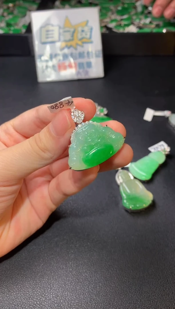 翡翠银S925镶嵌颈饰翡翠