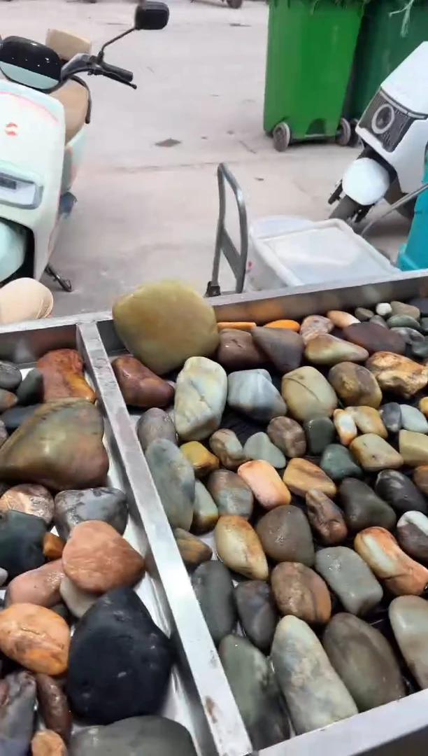 和田玉未镶嵌把件人**途和田玉原石