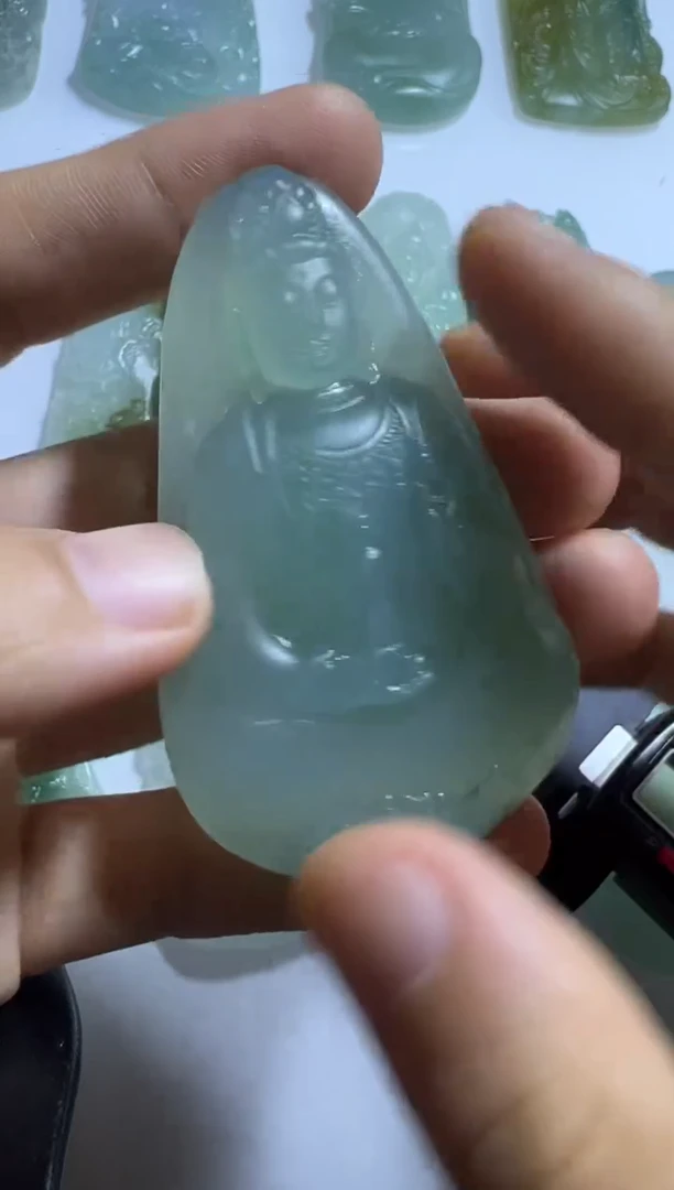 未镶嵌定制翡翠素衣