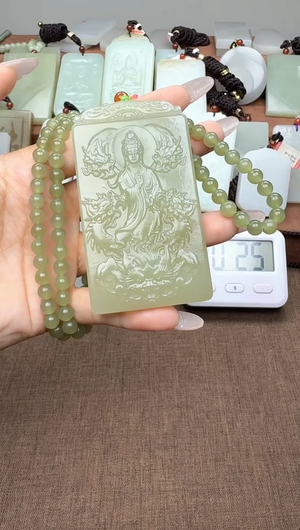 颈饰未镶嵌和田玉1