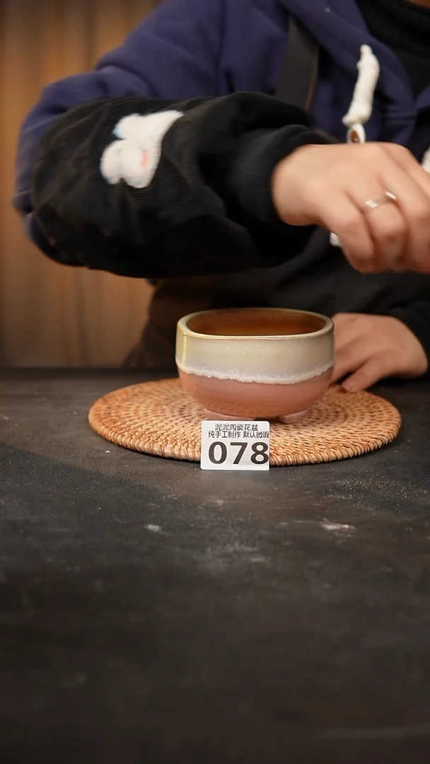 【闪购商品】瓷片078泥泥手工花盆口8高6