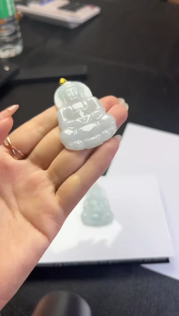 翡翠未镶嵌颈饰多样性发一件