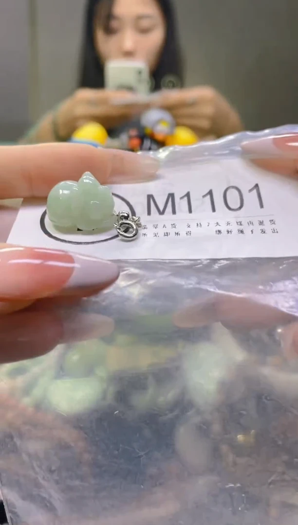 翡翠未镶嵌颈饰/M/翡翠A货一图一物