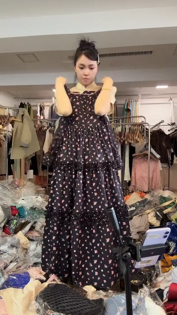 裙子    110斤以里