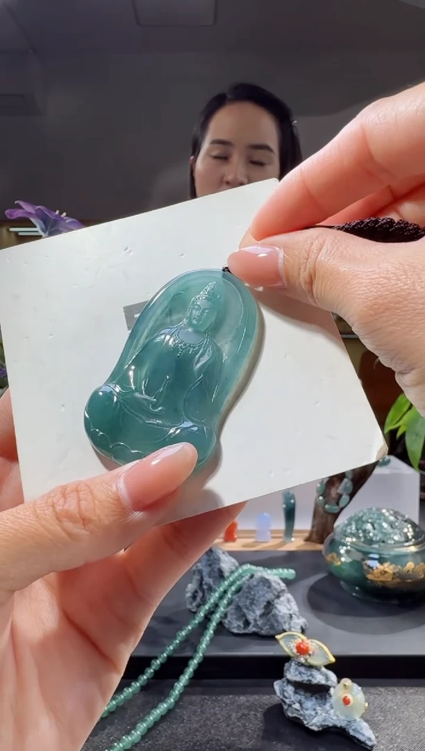 吊坠(不含链)未镶嵌翡翠观音（多样性发其一）
