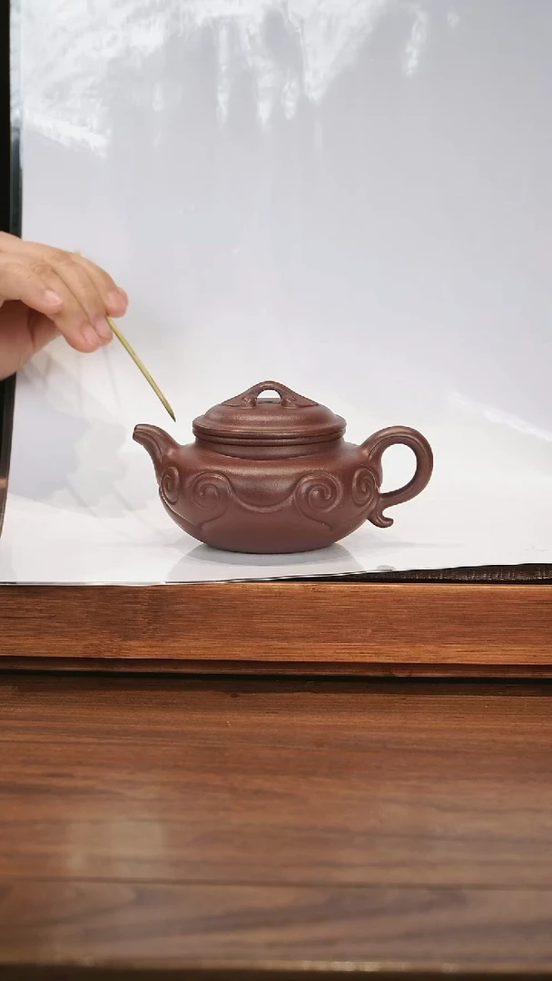 【闪购商品】紫砂茶壶 仿古如意 深井老紫泥 180cc