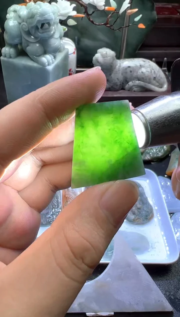未镶嵌挂件翡翠天然缅甸翡翠A货