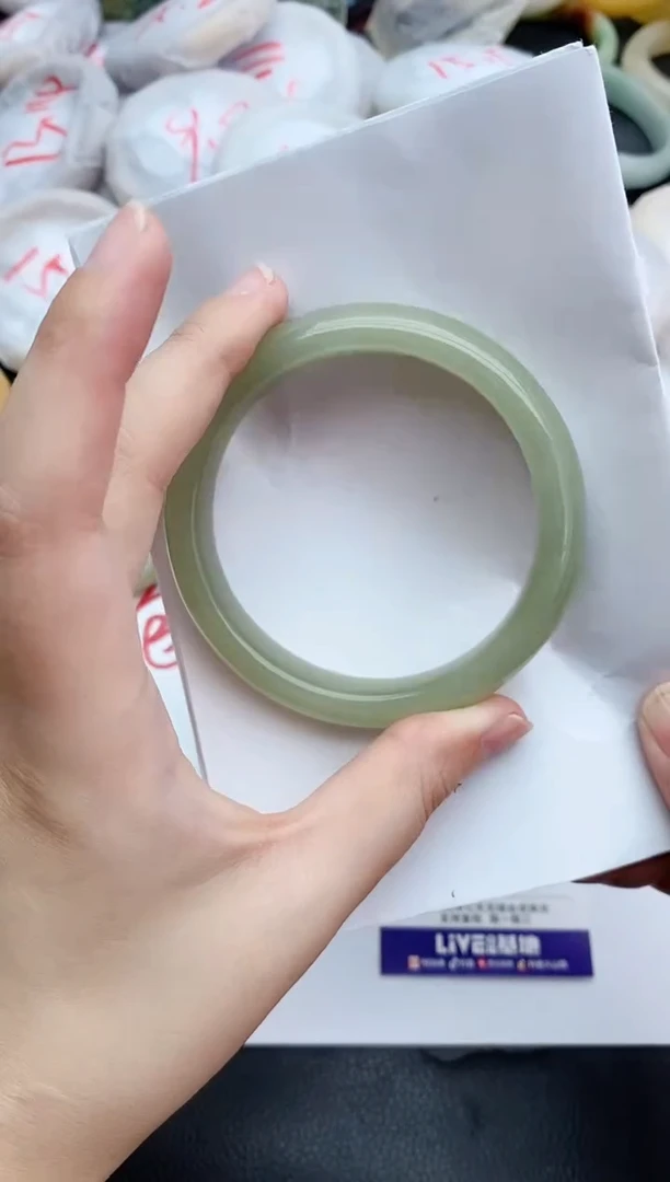 未镶嵌手镯石英质玉337+62.5