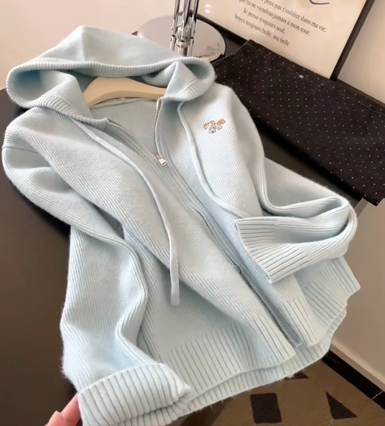 2025秋冬季新款意式连帽女常规针织毛针织衫轻熟风常规款时尚百搭