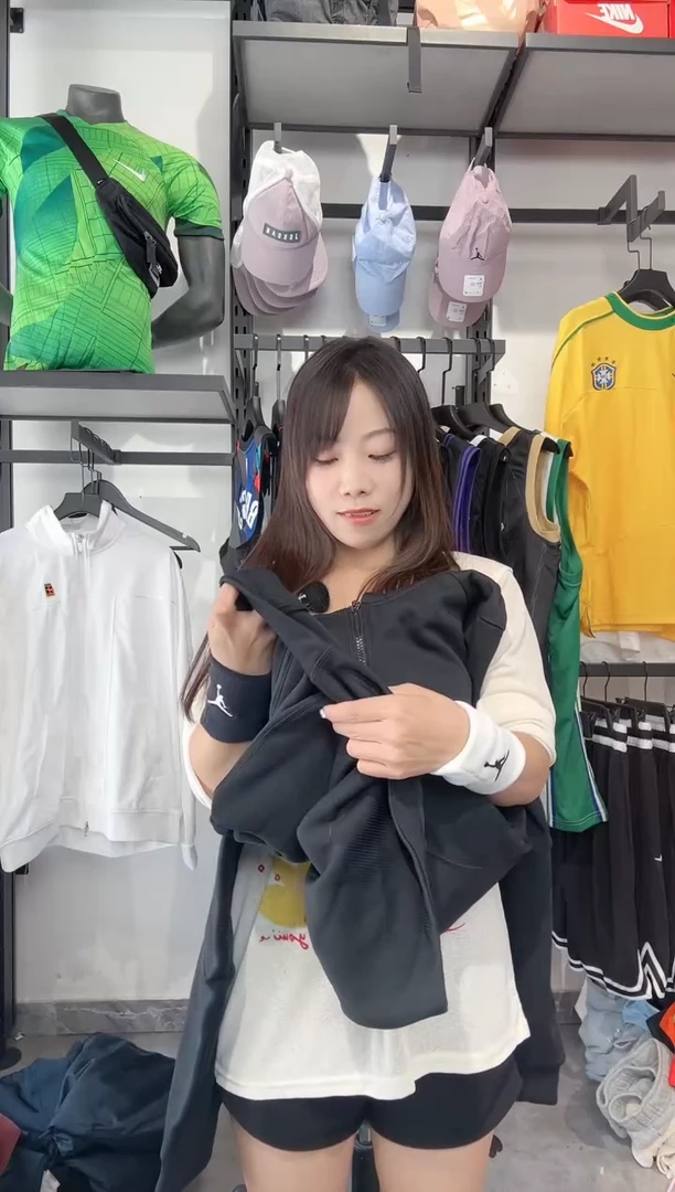 1684编码 耐克卫衣服饰过款为准 尺码