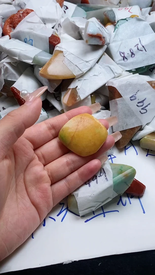 翡翠散珠翡翠挂件裸石