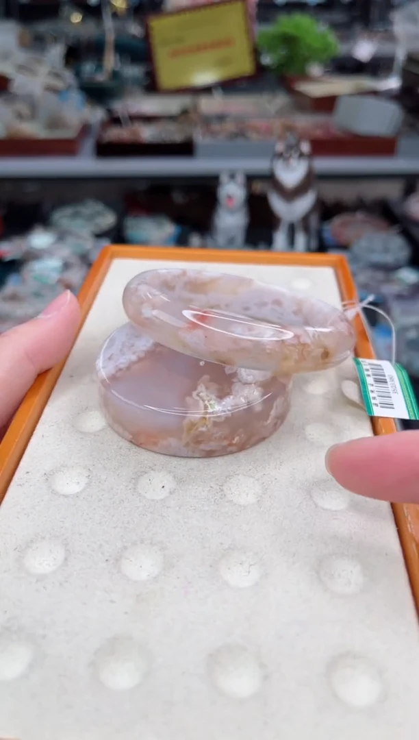 【闪购商品】石英质玉手镯未镶嵌63圈口（赠品镯心）3503380