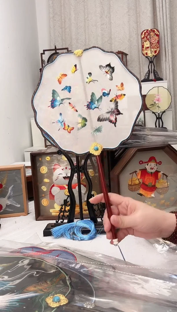 扇子苏绣作品手工团扇