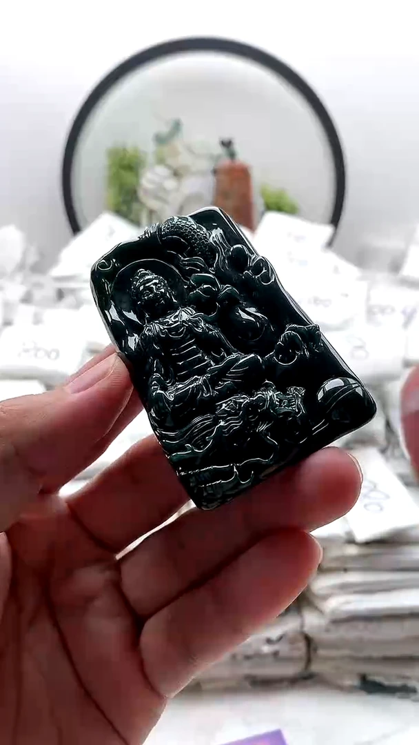 颈饰未镶嵌翡翠大势至