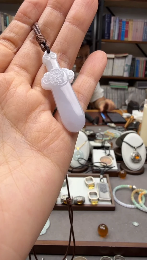 颈饰未镶嵌翡翠仿古剑吊坠