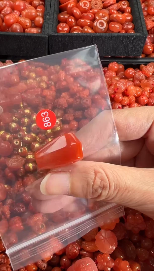 【闪购商品】南红玛瑙颈饰未镶嵌1