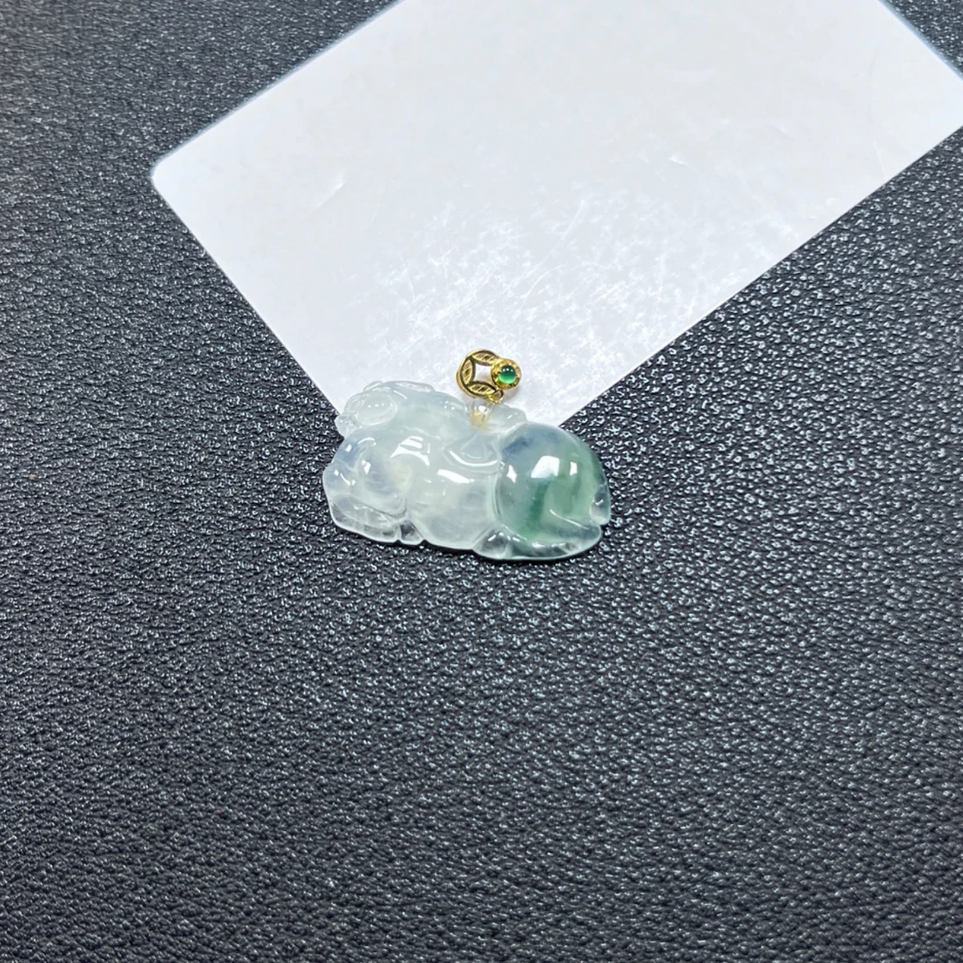 18K金镶嵌天然缅甸A货翡翠飘花唐马吊坠