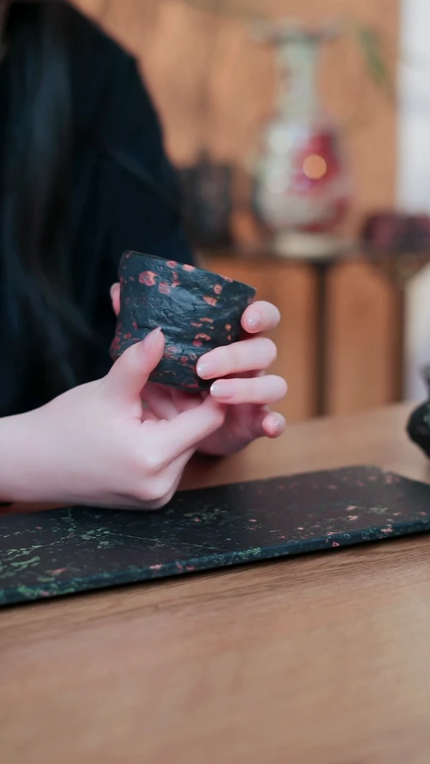 Y童子张安山玉随行杯