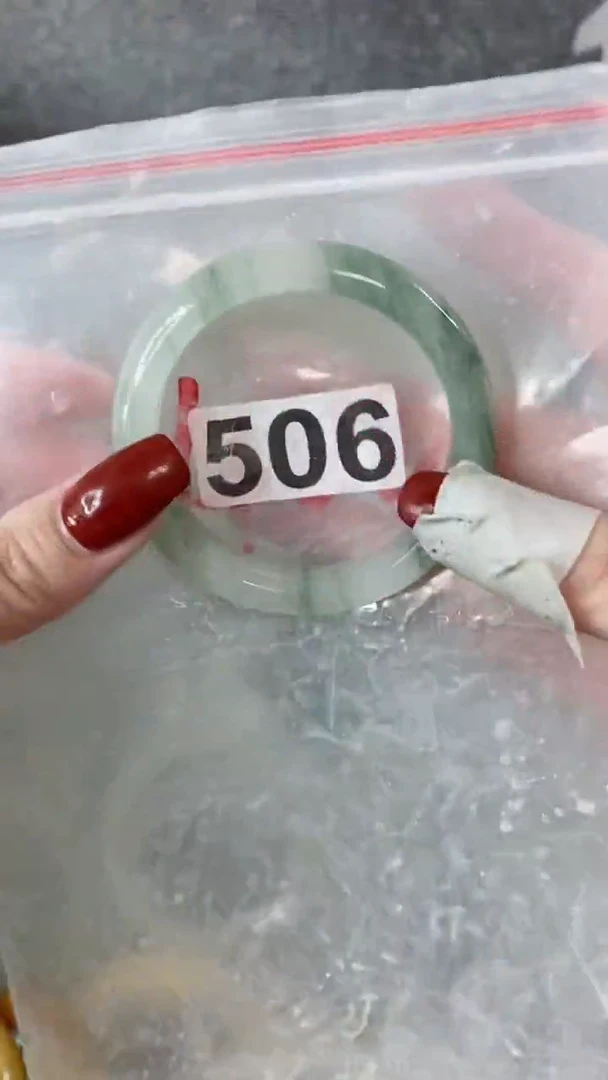 【闪购商品】石英质玉手镯未镶嵌53+506