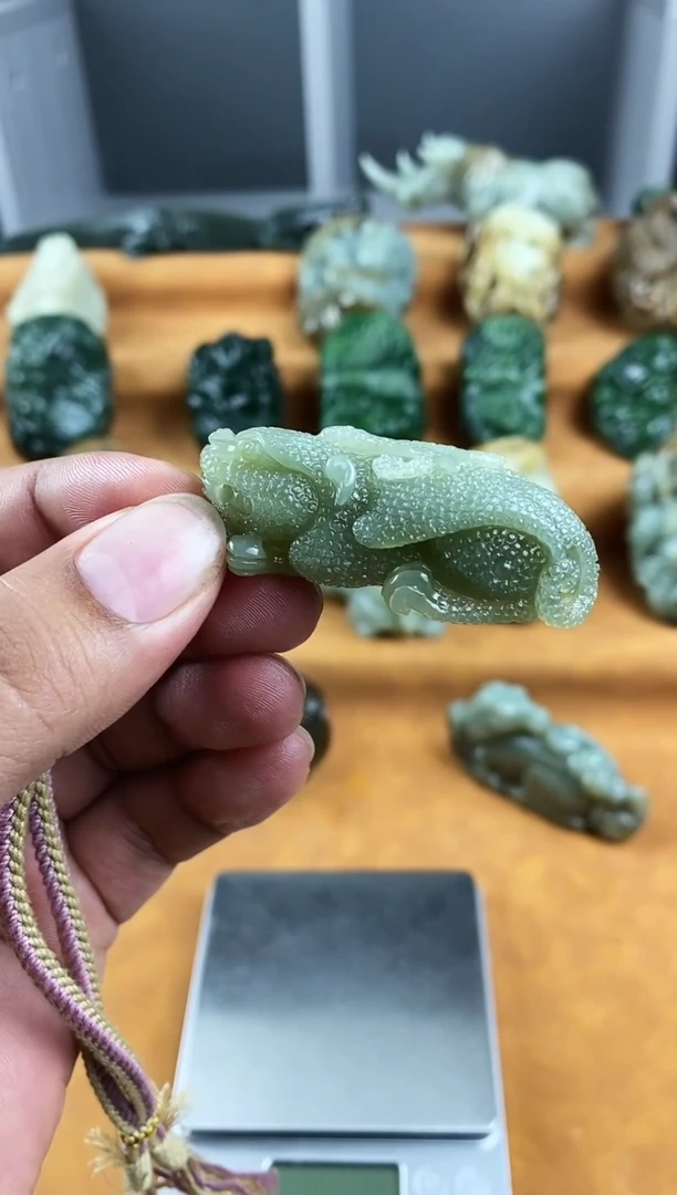 未镶嵌和田玉把件1