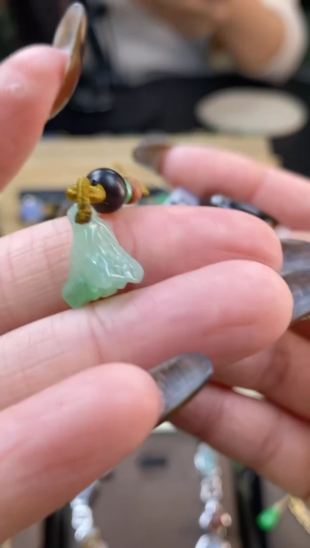 颈饰未镶嵌翡翠18303