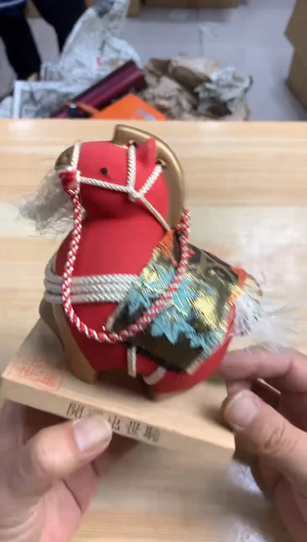 默认微瑕，no退no换，介意勿拍