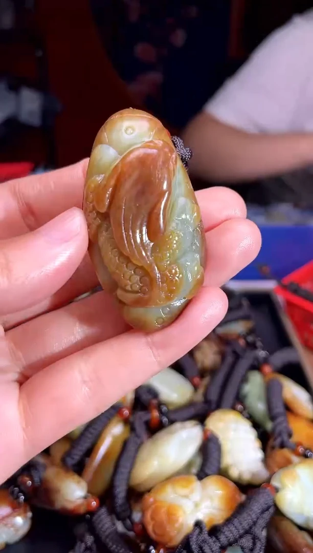 和田玉未镶嵌颈饰1