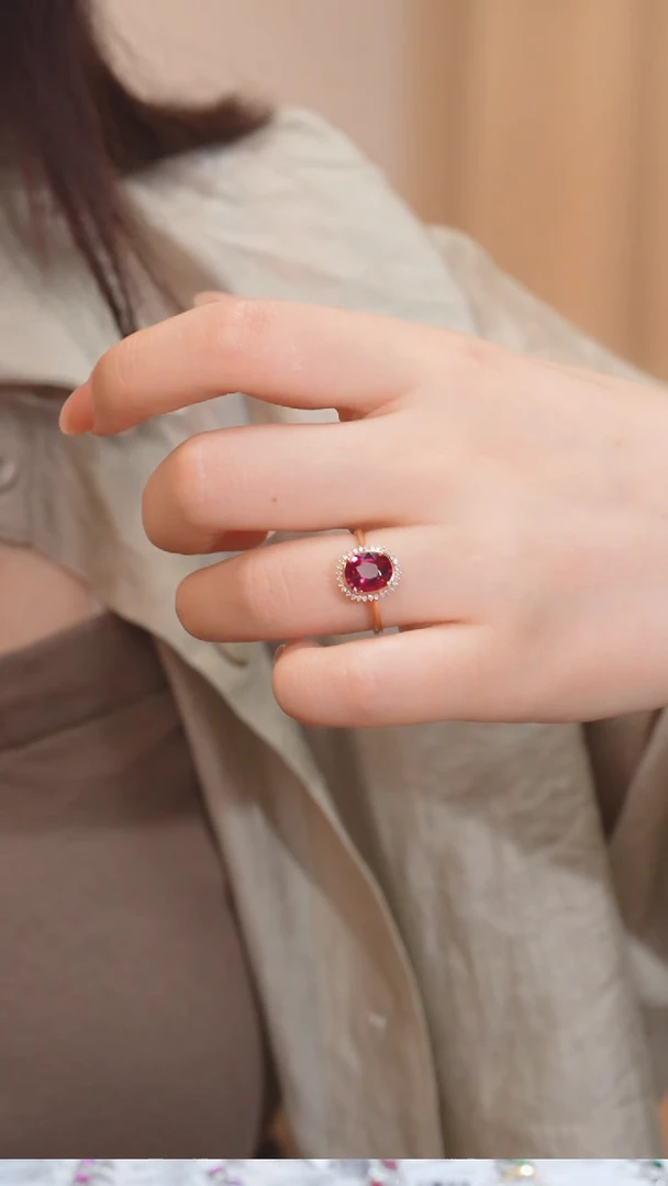 戒指18K金镶嵌碧玺2.5CT@@S2225