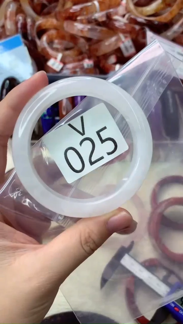 未镶嵌手镯水晶V025-56