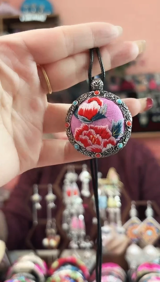 艺枝独绣手工饰品145