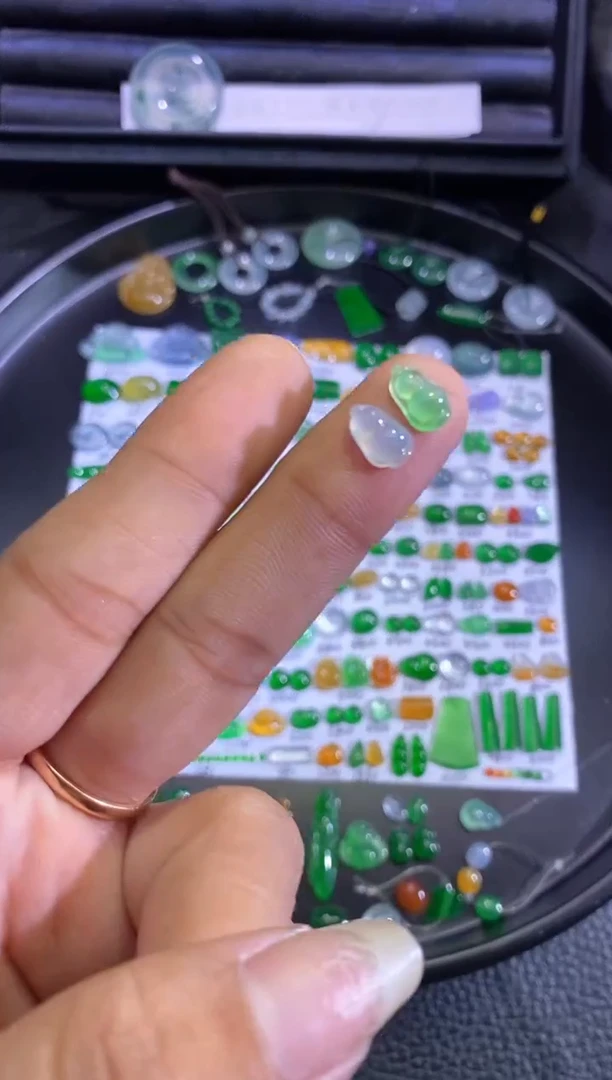 未镶嵌挂件翡翠葫芦