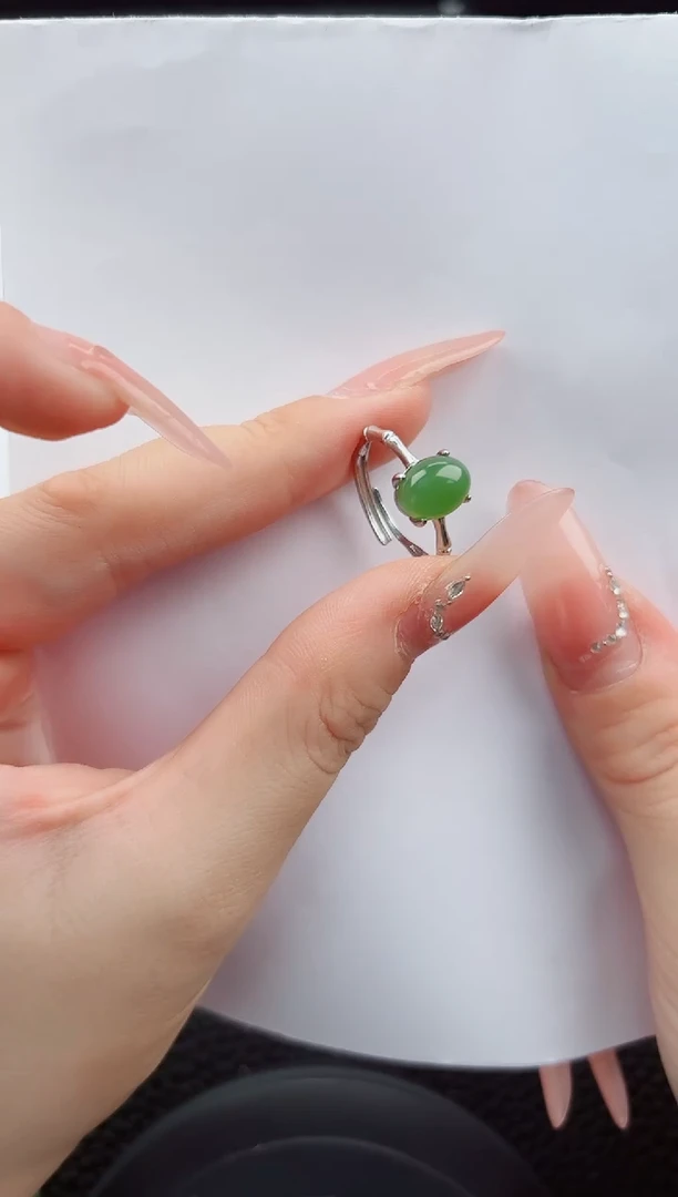 未镶嵌戒指和田玉嗨购微色差T