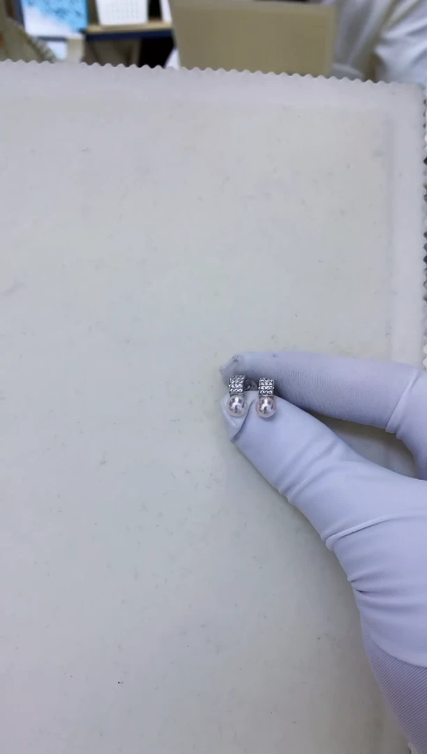 银S925镶嵌饰品海水珍珠设计款耳钉