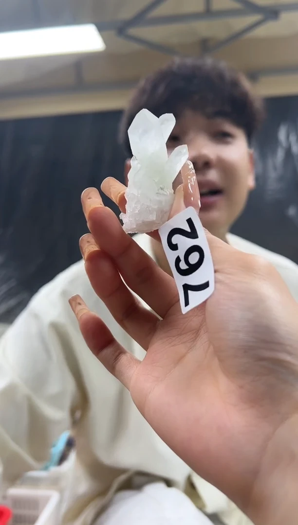 未镶嵌水晶大型摆件（非配饰）翠绿幽灵 762