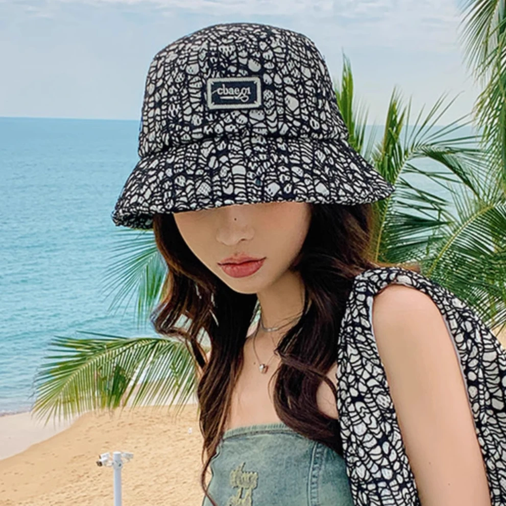 春夏季新款遮脸防晒帽子女户外出游显脸小盆帽时尚休闲百搭渔夫帽