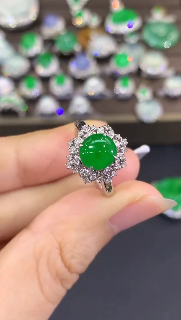 18K金镶嵌戒指翡翠B205