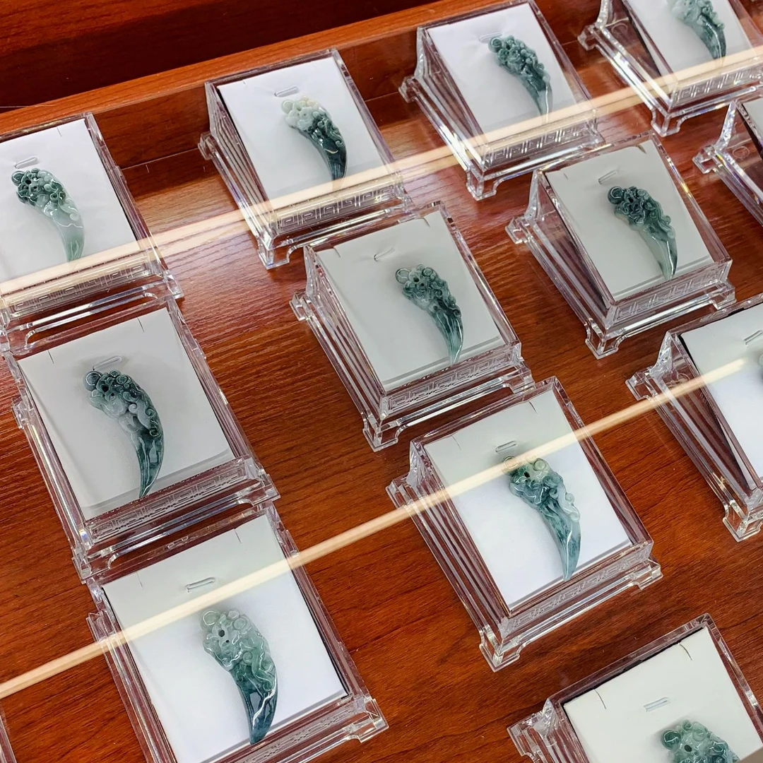 BAQIZHUBAO/八七珠宝・多样性 A货翡翠一件特色雕龙牙 配高货绳