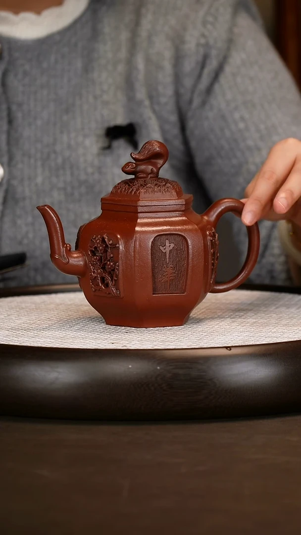 茶壶紫砂【顾海荣】红皮龙六方宫灯   410CC