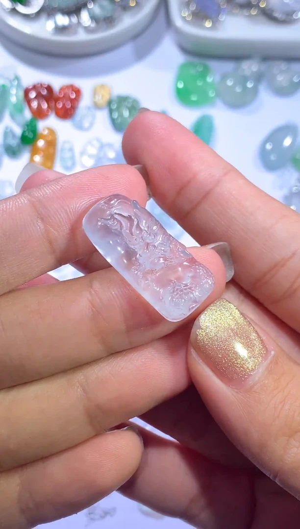 未镶嵌裸石翡翠起光龙牌