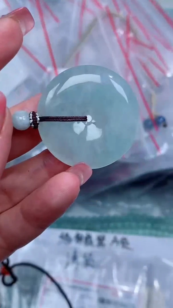 翡翠未镶嵌颈饰吊坠