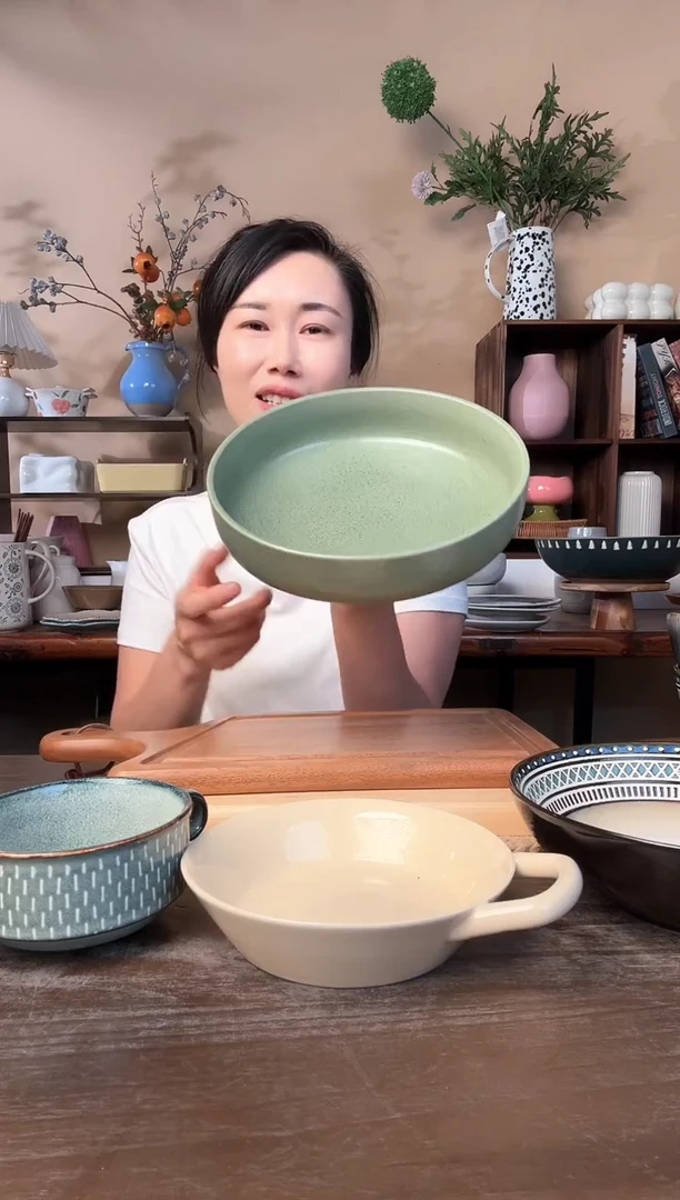 8.8英寸窑变绿麻点深盘微瑕
