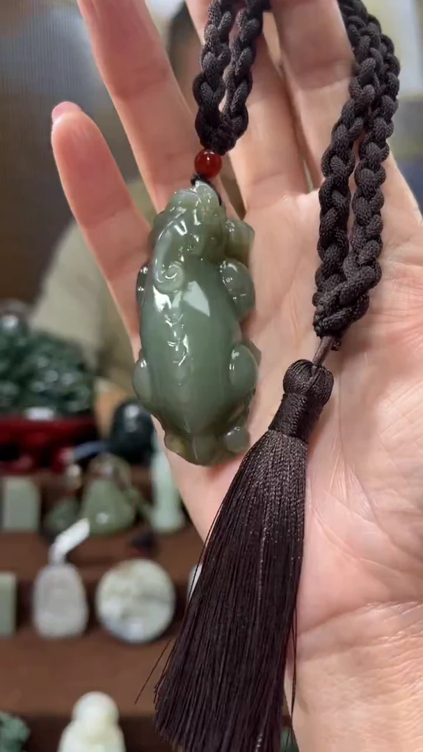 颈饰未镶嵌和田玉·