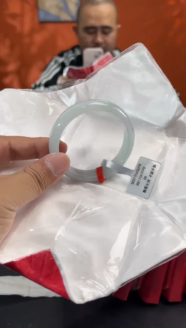 未镶嵌手镯翡翠52