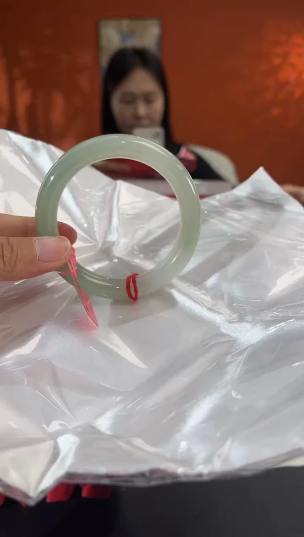 未镶嵌手镯翡翠6