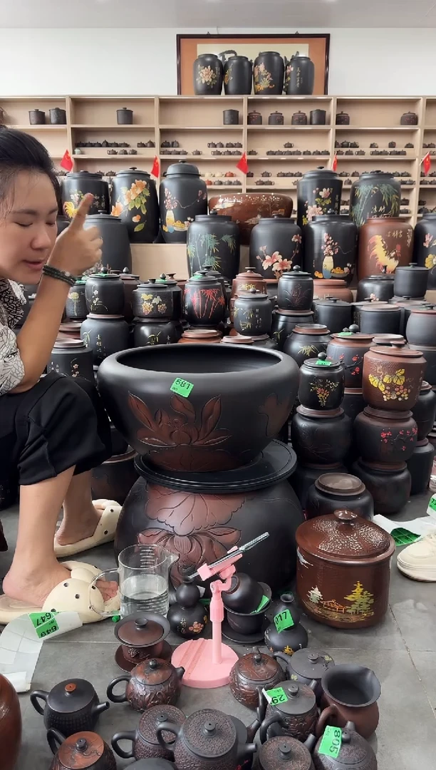 罐风水缸 浮雕荷花 581