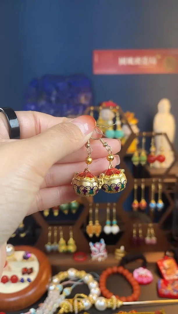 【闪购商品】柿柿如意珐琅耳钩