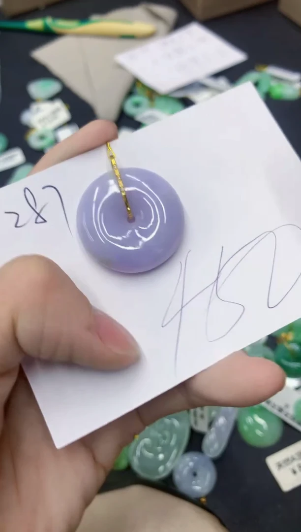 翡翠18K金镶嵌颈饰111111